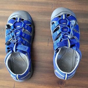 Keen Big Kids Newport Water and Hiking Sandals - Size 4, EU 36